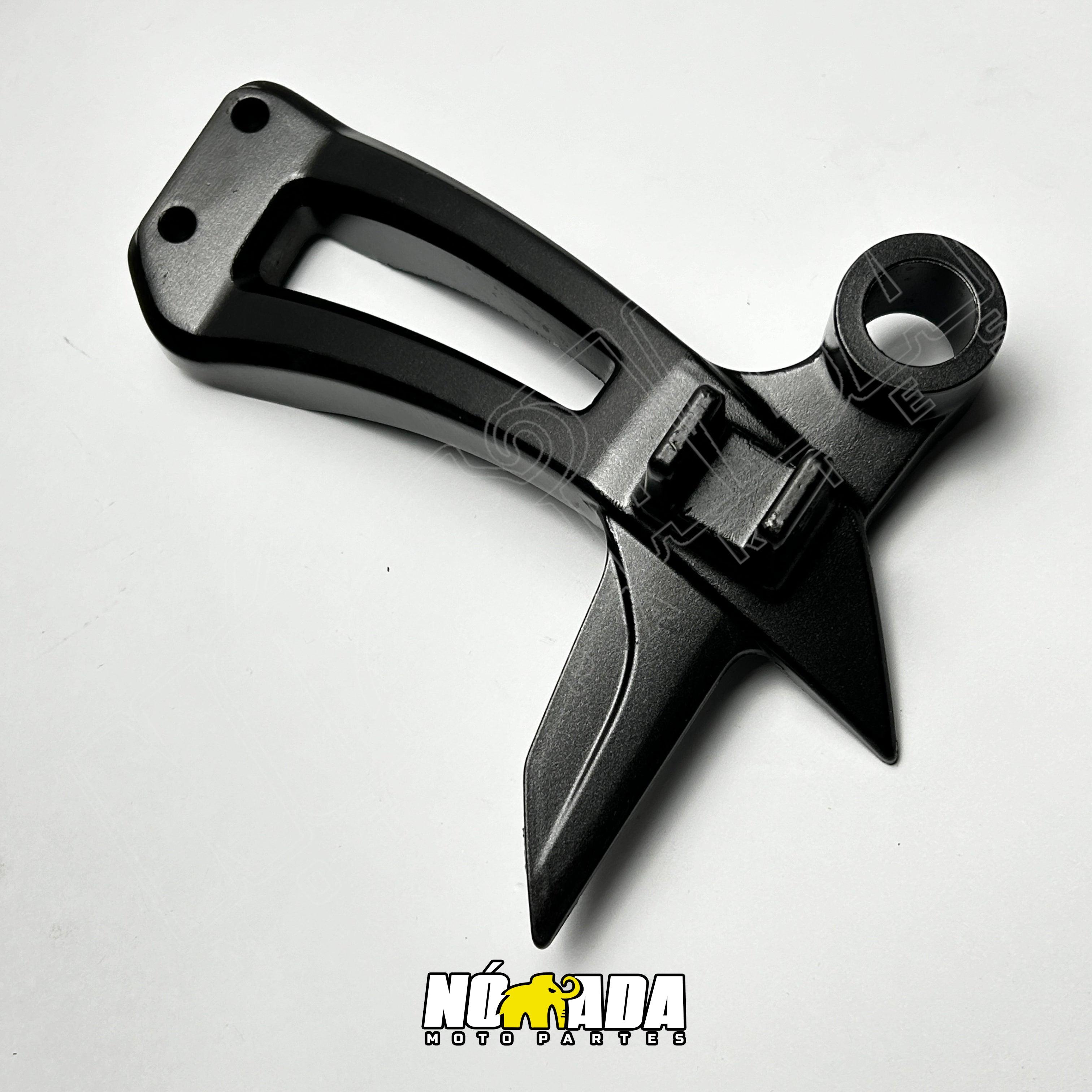 BASE REPOSAPIE TRASERO DERECHA TVS APACHE RTR 160 2V - 180 NOMADA MOTOPARTES