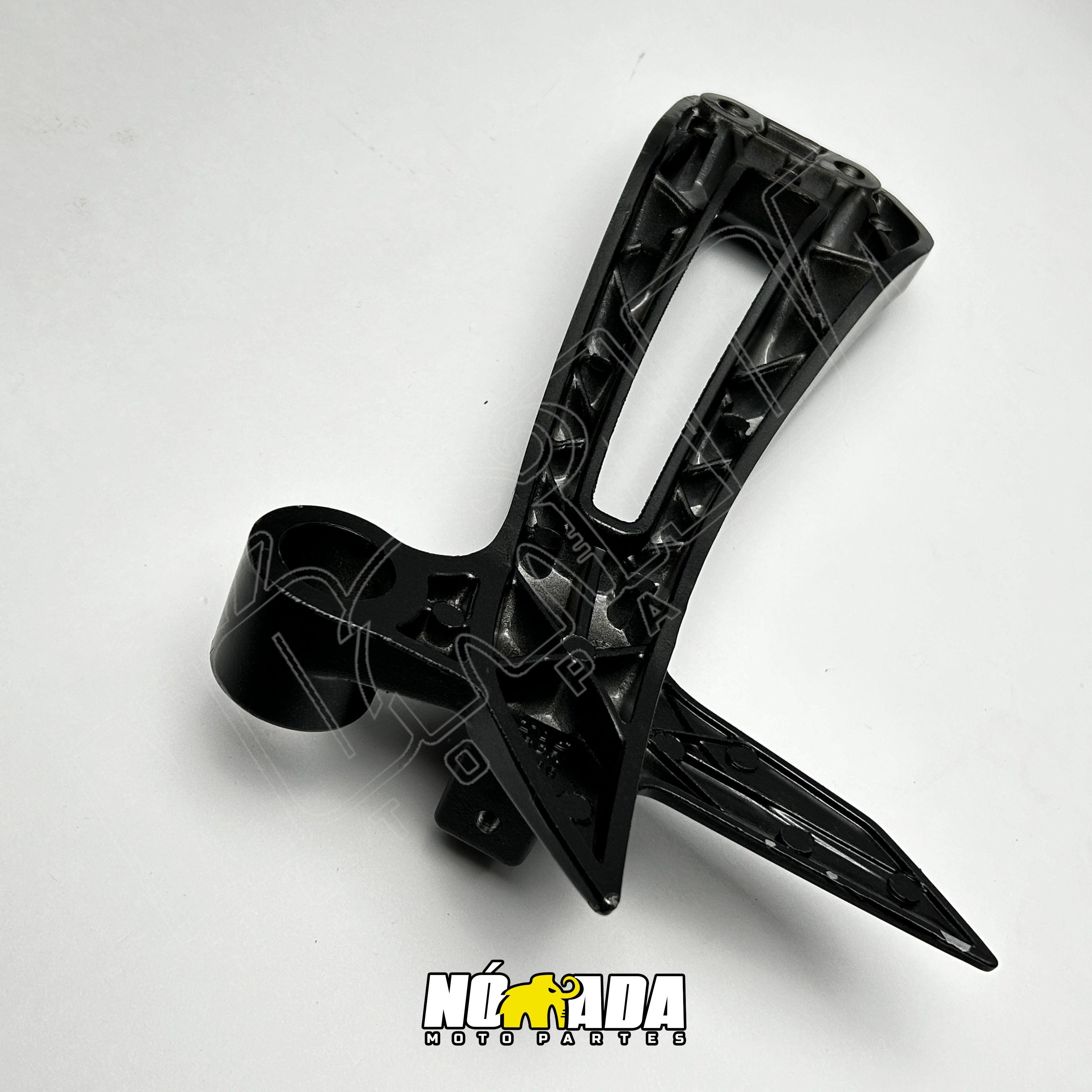 BASE REPOSAPIE TRASERO DERECHA TVS APACHE RTR 160 2V - 180 NOMADA MOTOPARTES