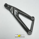 BASE DE REPOSAPIE TRASERO DERECHO BAJAJ PULSAR 160, NS 200