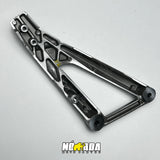 BASE DE REPOSAPIE TRASERO DERECHO BAJAJ PULSAR 160, NS 200 NOMADA MOTOPARTES