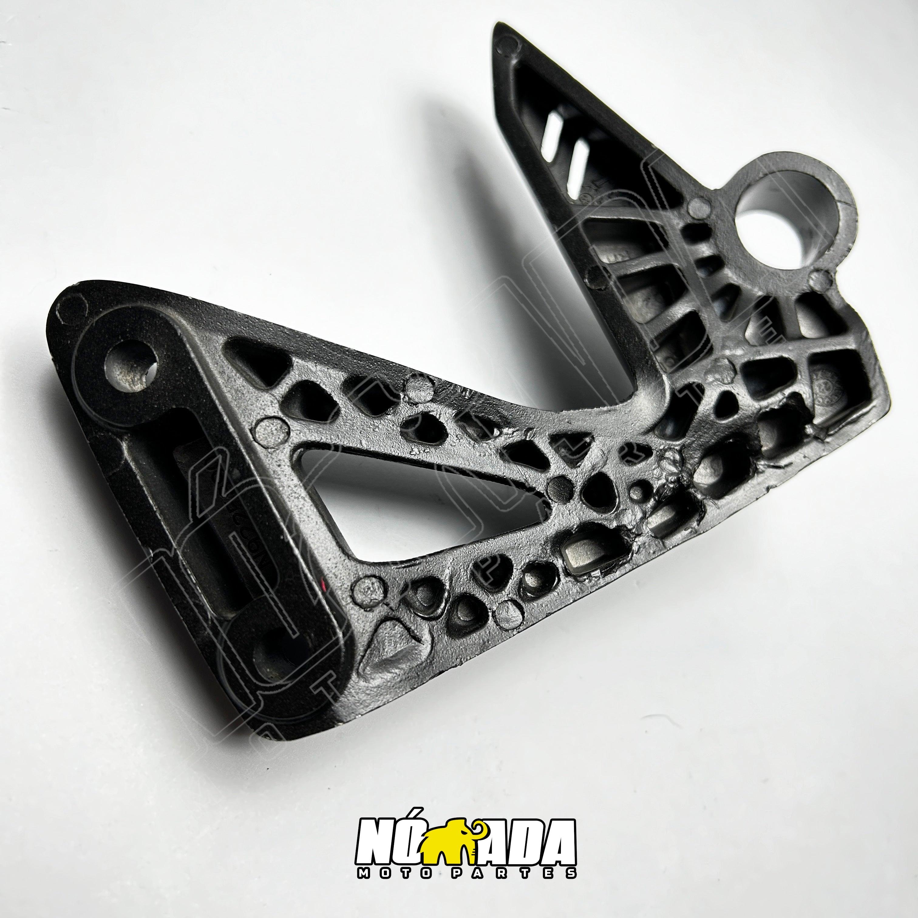 BASE REPOSAPIE TRASERO DERECHA TVS APACHE RTR 160 4v - 200 4V FI