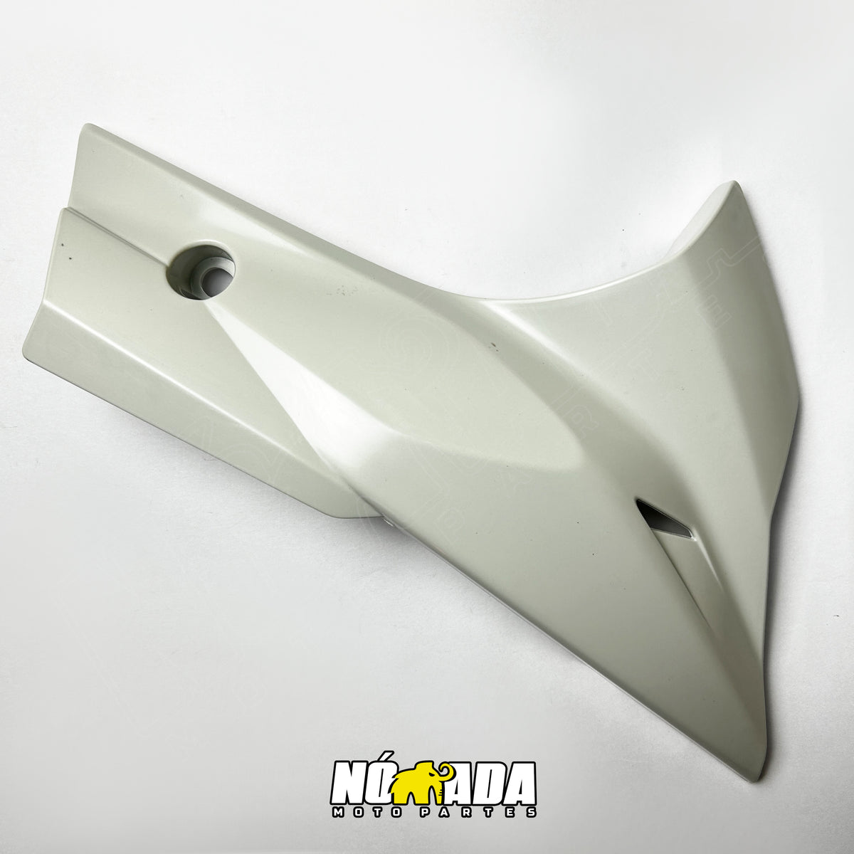 QUILLA MOTOR DERECHA TVS APACHE RTR 160 2V - 180