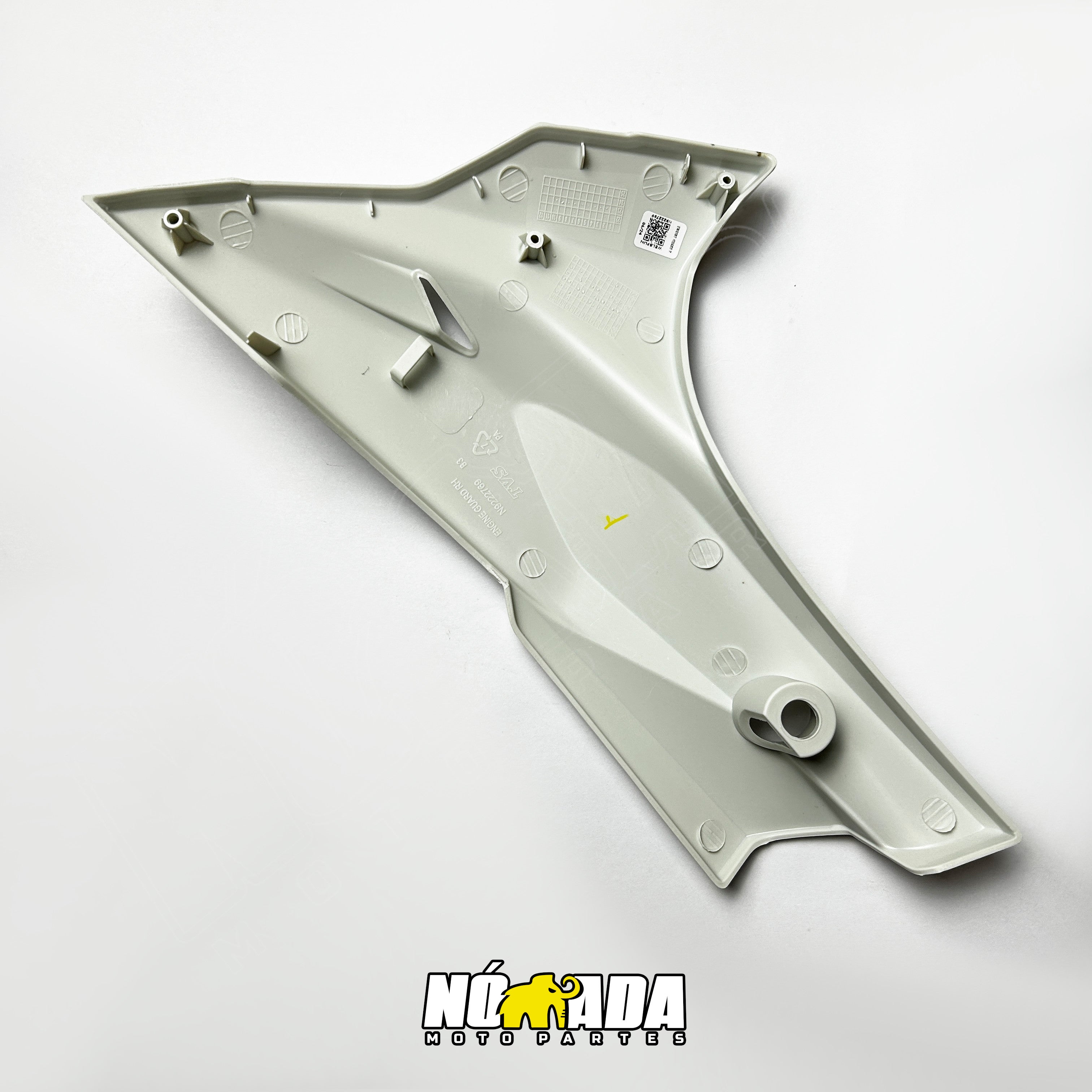 QUILLA MOTOR DERECHA TVS APACHE RTR 160 2V - 180